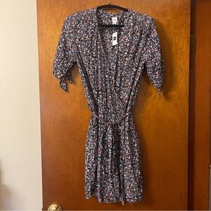 GAP Tie-Sleeve Faux Wrap Mini Dress in Red/White/Blue Floral - Size Small - NWT